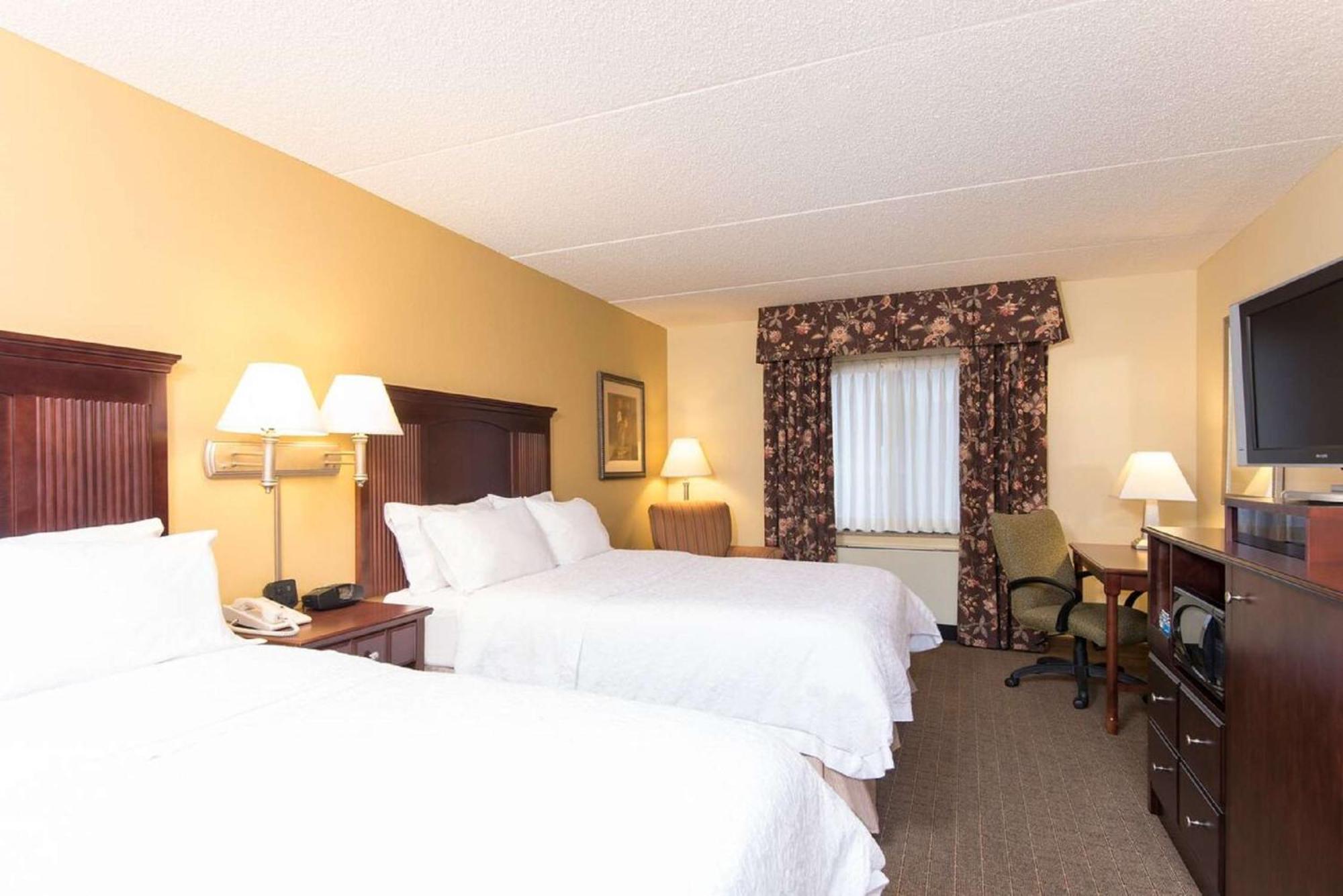 Hampton Inn Schenectady Downtown Buitenkant foto