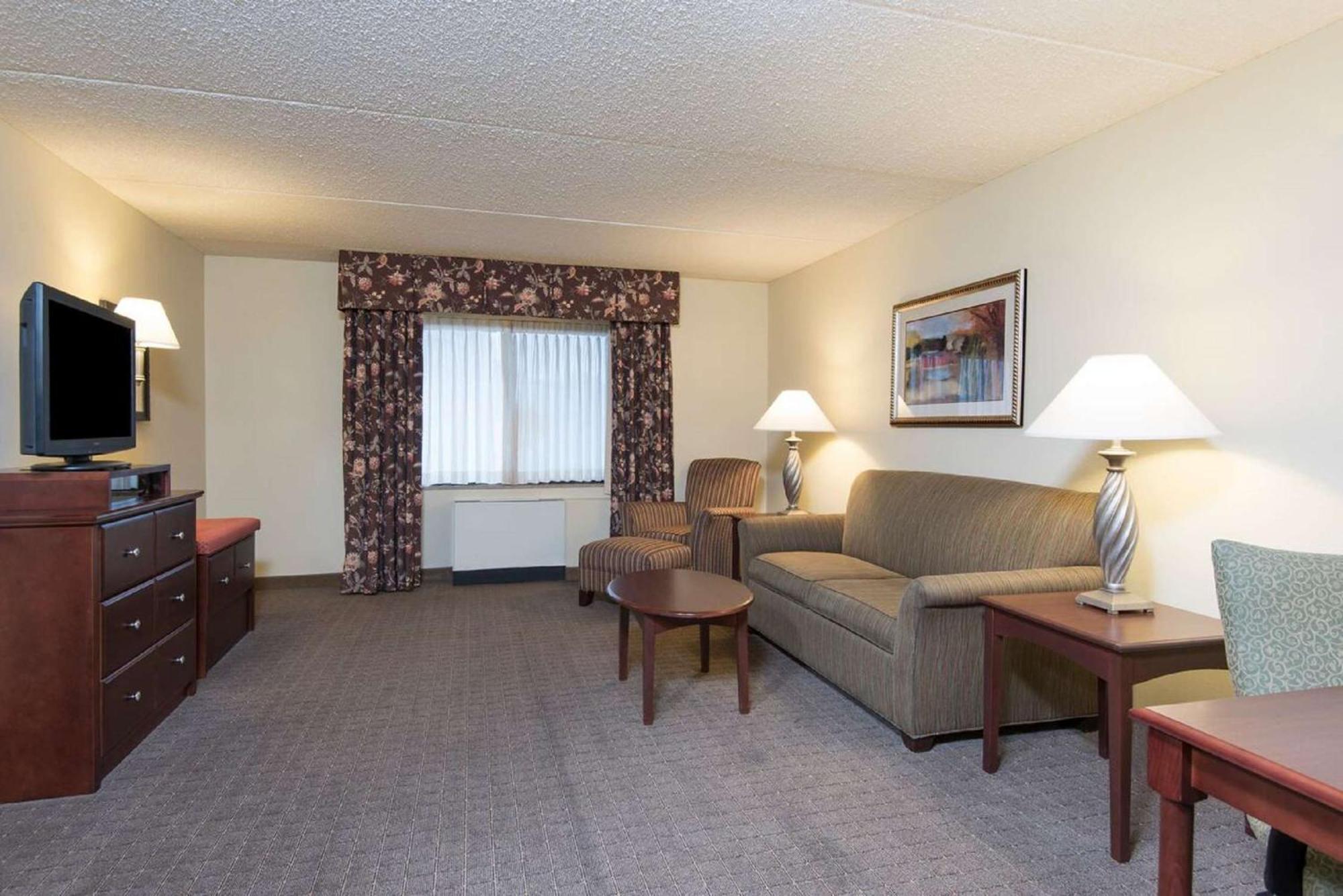 Hampton Inn Schenectady Downtown Buitenkant foto